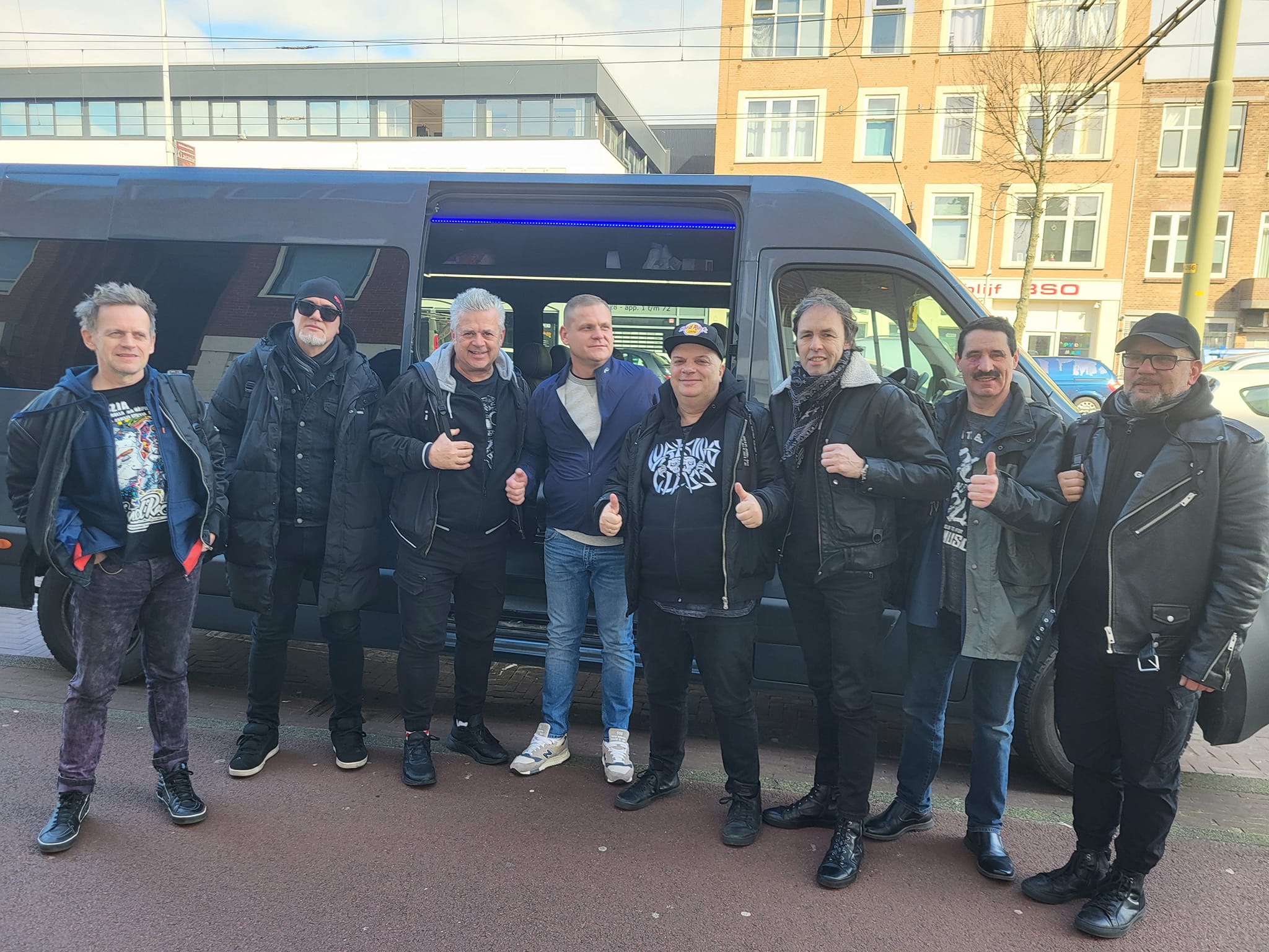 Właściciel CKline z zespołem Big Cyc podczas tournée w Holandii